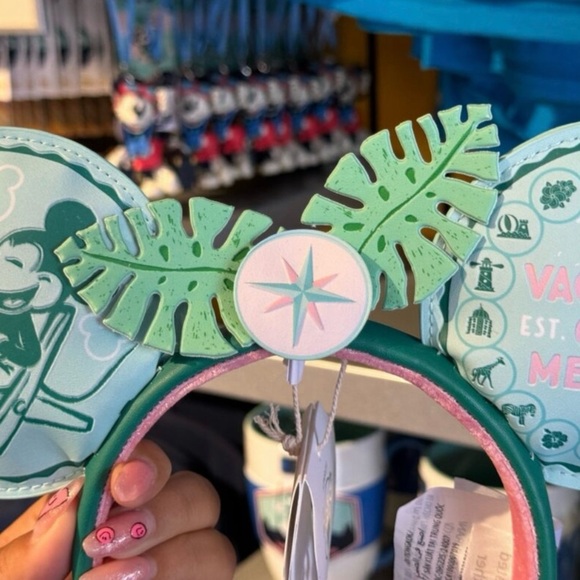 DVC Loungefly Minnie Mouse Headband Ears main image 12